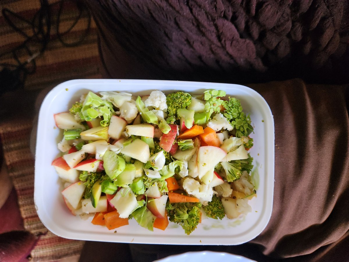 Mixed Fruit and Veg Salad with Broccoli, Cauliflower, Carrots, Apples and Pears